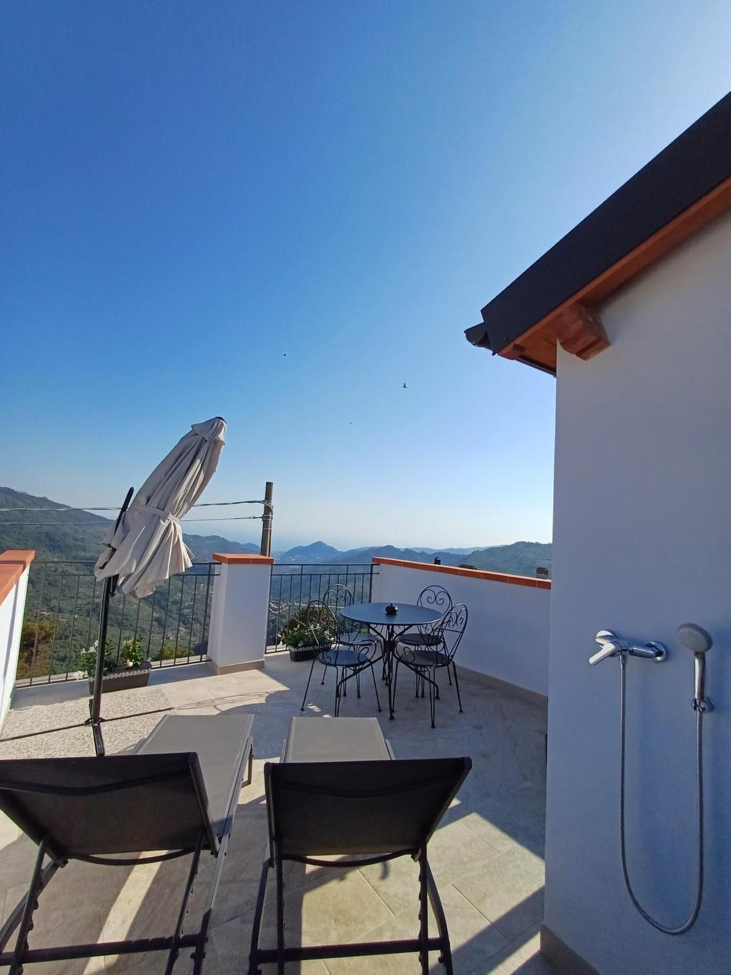 La Dimora Azzurra Perinaldo Exterior foto